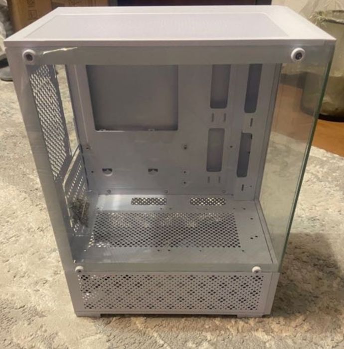 Корпус для пк в идеальном состоянии