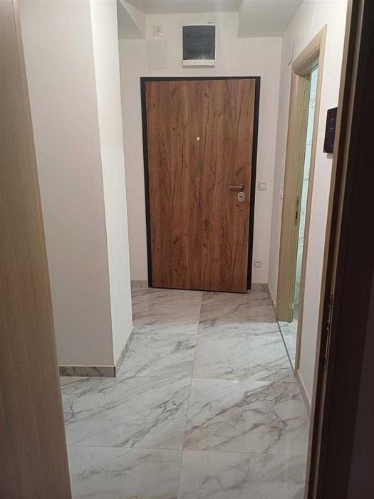 Дава се под наем Тристаен апартамент в Бургас, Меден рудник - зона А - 70 кв.м за 153 € - Снимка #1