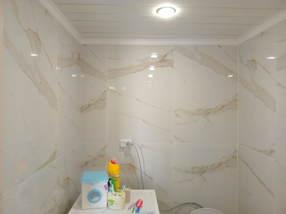 Кафель. Ламинат. Левкас. Обои. Галтели.