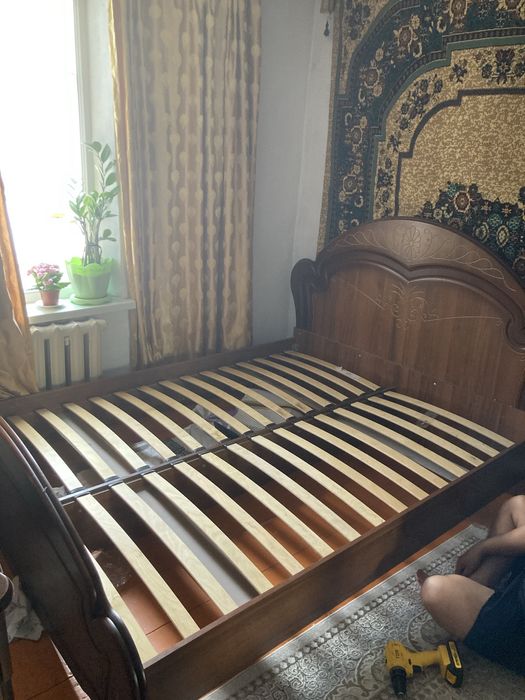 Двух спалный кроват…