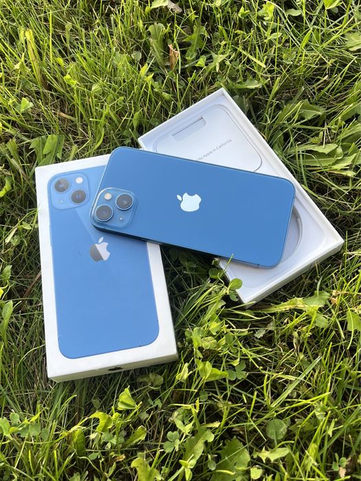 iPhone 13  128ГБ  ИДЕАЛ