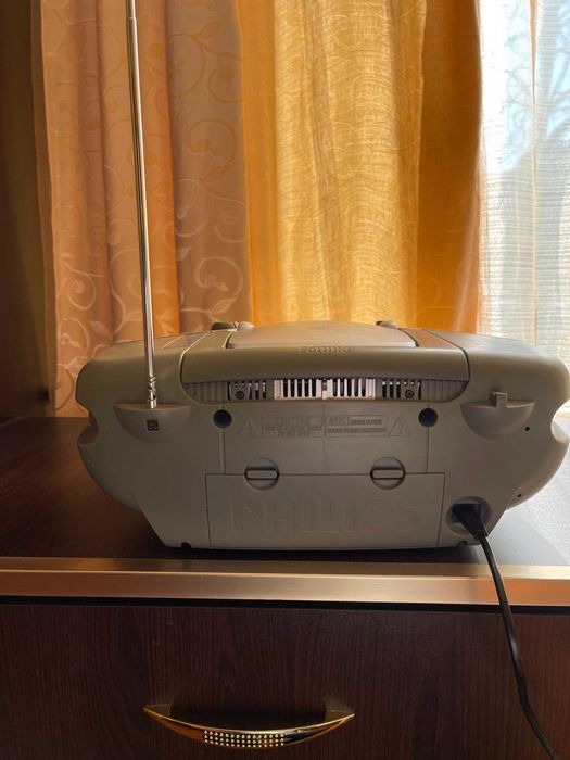 Радиокасетофон с CD Philips