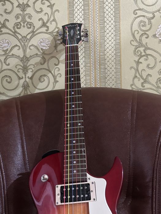 Гитара Les Poul Cort