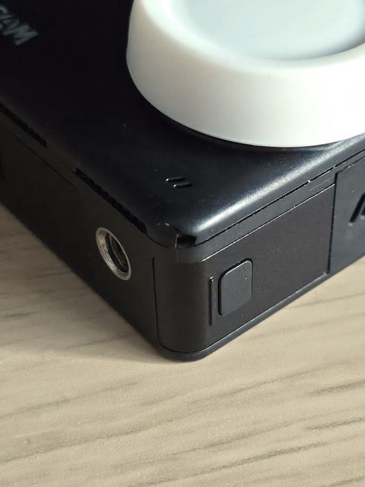 Cameră de acțiune SjCam SJ10x 4k + 2 carcase – stare bună