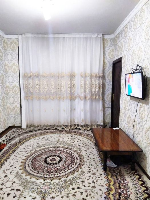 Продаётся квартира на Чиланзаре -8, 2/4/4, ор-р Корзинка