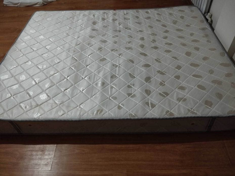 Продам матрас б/у двухспальный