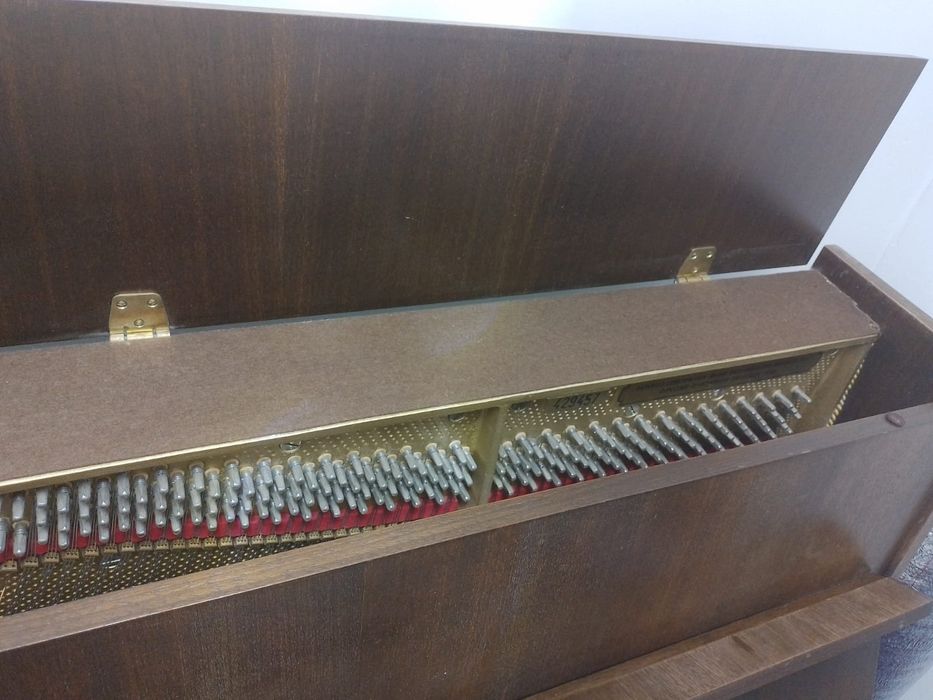 Продам пианино PETROF