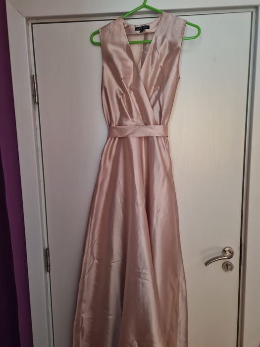 Официална рокля чисто нова!