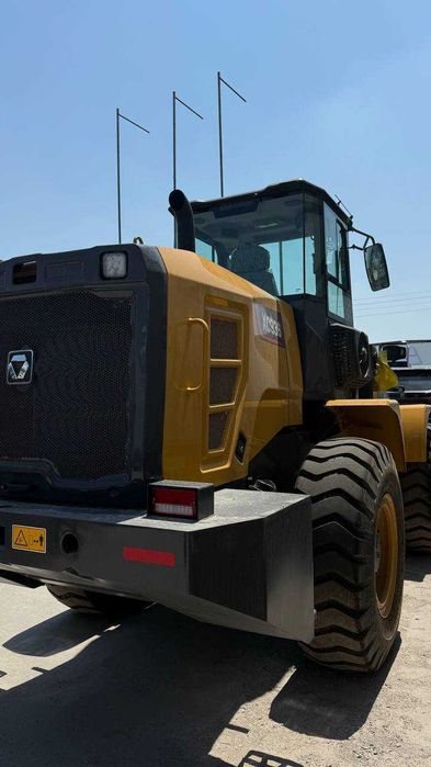 Фронтальный погрузчик XCMG XC936 2.1 куба Джойстик