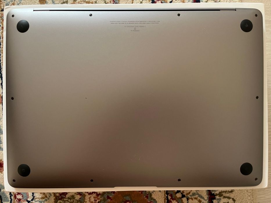 MacBook Air M1 2024
