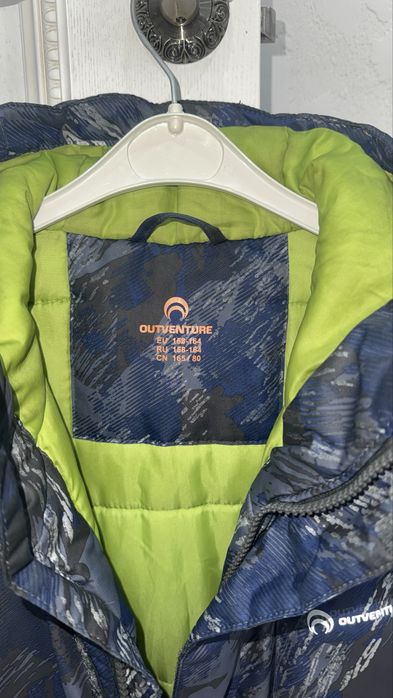 Продам куртку на подростка