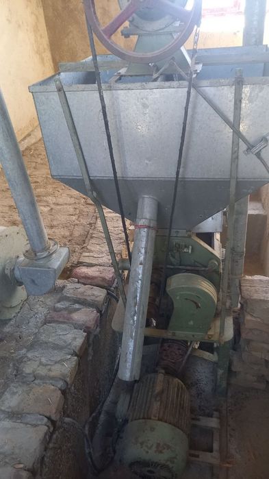 Tegirmon sotiladi. Kamishlagan. Yili2009