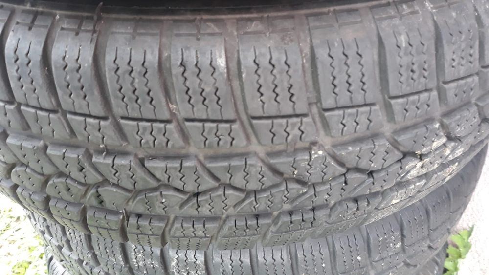 Se Vinde Set 4 Anvelope Iarnă 185/70R14 M+S WINTER TAURUS 601