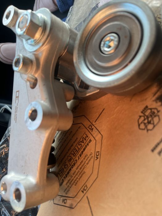 Натяжитель ремня Mersedes Actros МР4