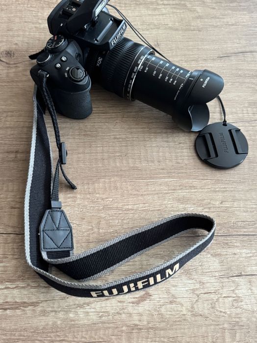 Професионален фотоапарат Fujifilm Finepix HS30EXR