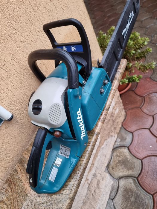 Makita     benzina  DCS 4301