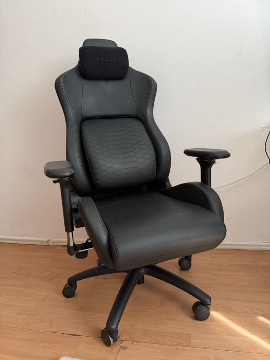 Scaun gaming Razer