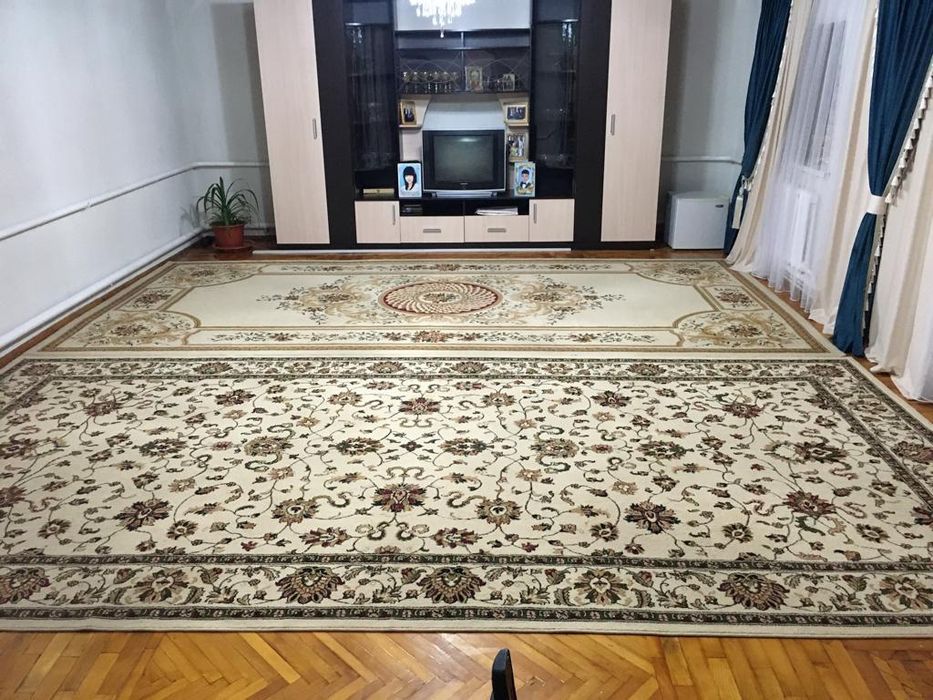 Продам ковры 40000