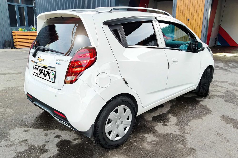 Продаю свою машину Spark 2019 автомат, 4 позиция Евро