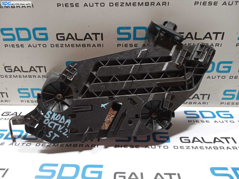 Suport Far Stanga Skoda Octavia 2 Facelift 2.0 TDI 2004 - 2013 Cod 17035201 170352-01 [M6040]