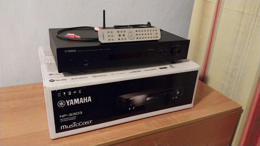 Yamaha NP-S303 Hi-Fi сетевой проигрыватель Стример