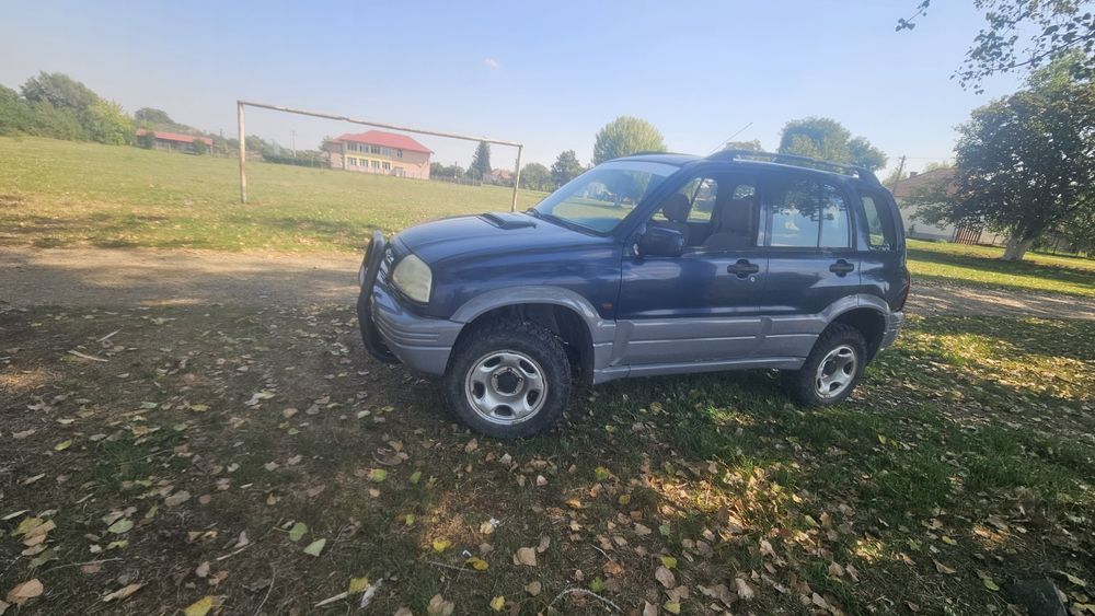 Vând suzuk grand vitara