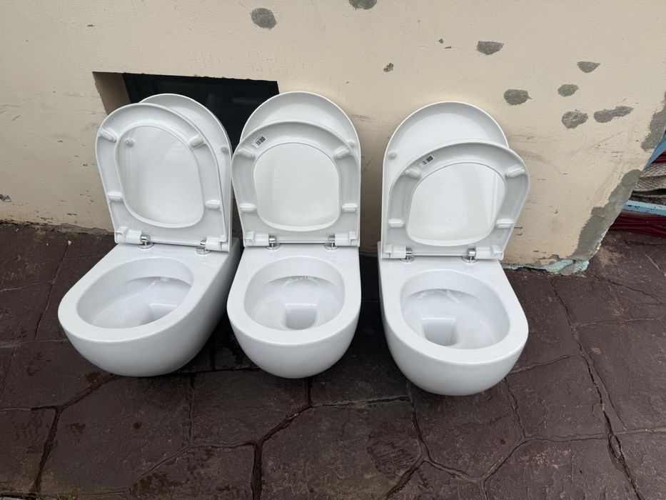 Vas WC toaleta suspendat Flaminia