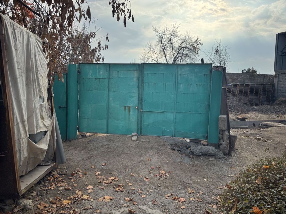 Продается участок 6 соток 4. 6 sotix yer uchastkasi uy bilan sotiladi