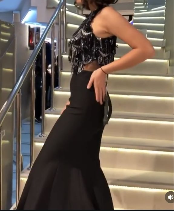 Вечернее платье силуэтное