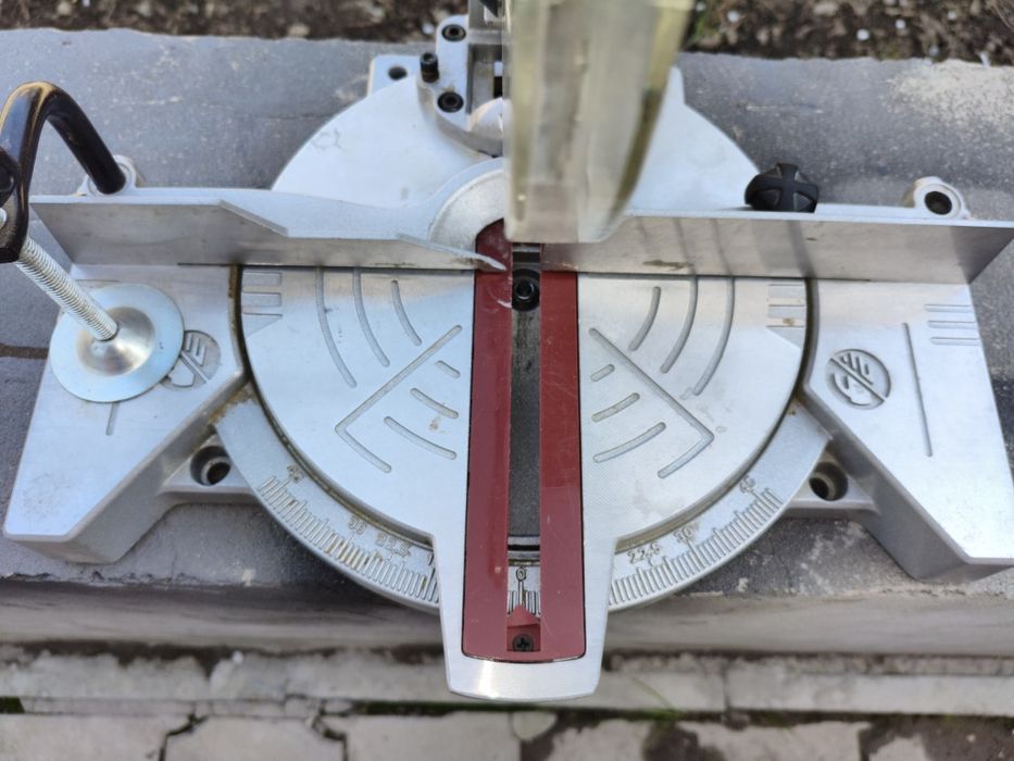 Пила торцовочная. Торцовка. Redverg, 190мм