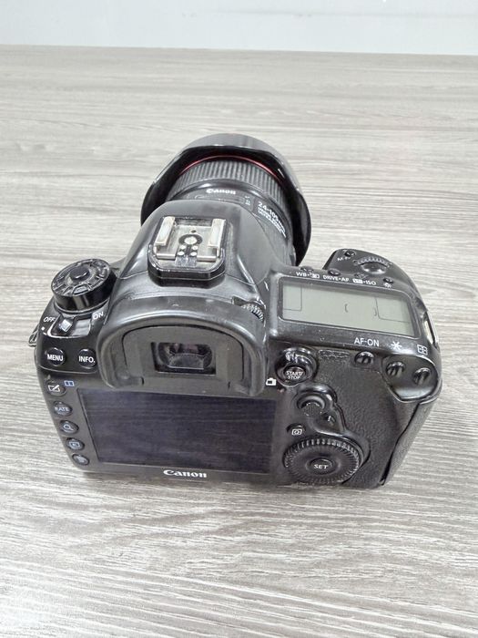Canon 5d Mark 4 yaxshi holatda