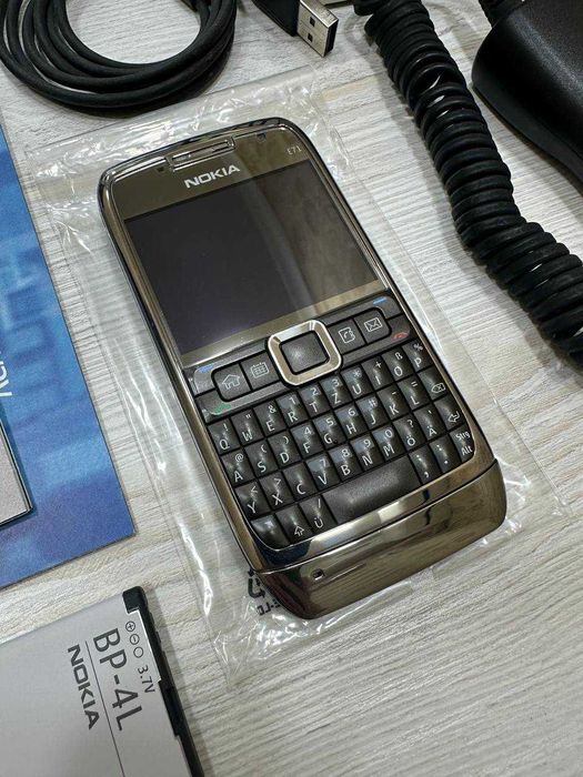 Nokia E71, оригинал в отличном состоянии