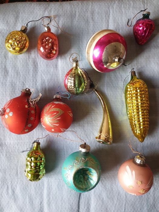 Ёлка и ёлочные игрушки