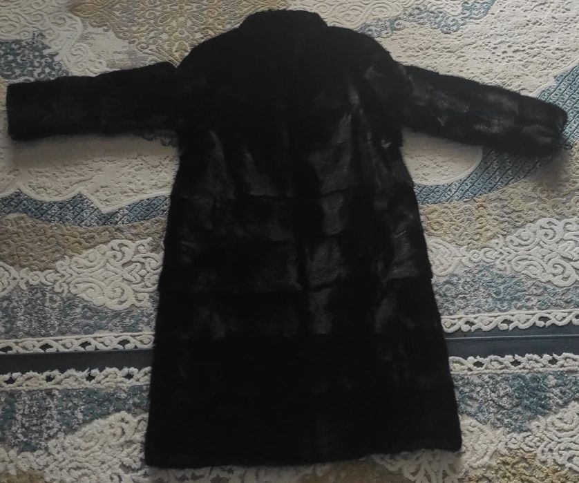 Продаётся новая норковая шуба