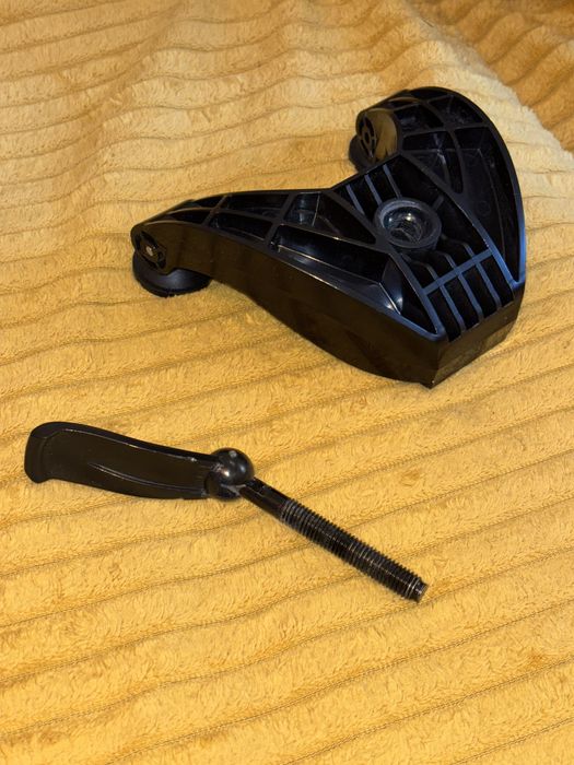 Игровой руль Thrustmaster T150 (Force Feedback, PC/PS4/PS5) + Коробка