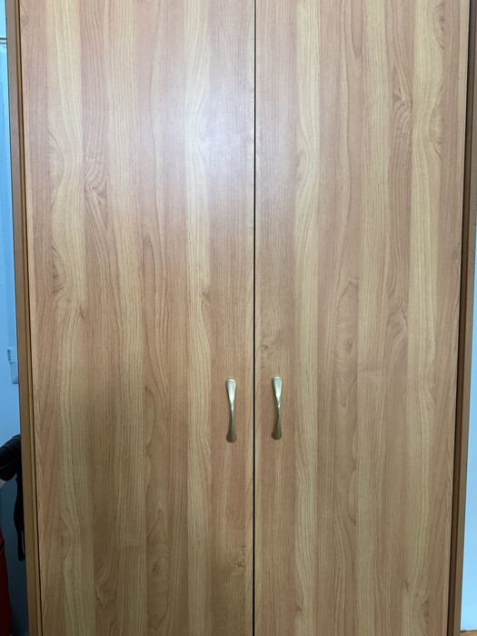 Продам Шкаф срочно