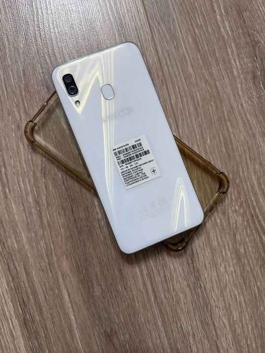 Samsung Galaxy A30