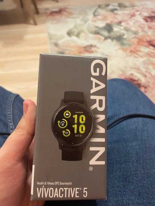 Смарт-часовник Garmin Vivo Active 5 - нов, 400 лв.