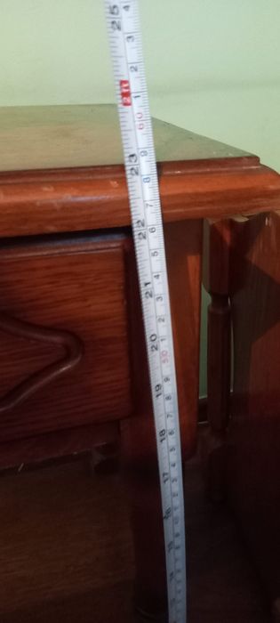 Două noptiere lemn plus o piesa aditioonala 300 ron toate