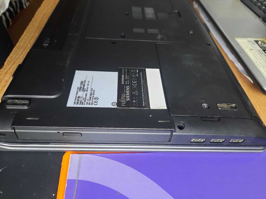 Fujitsu Siemens ESPRIMO Mobile V5515