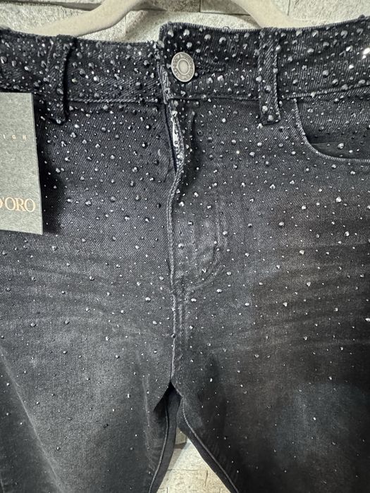 Нови дънки с камъни размер S