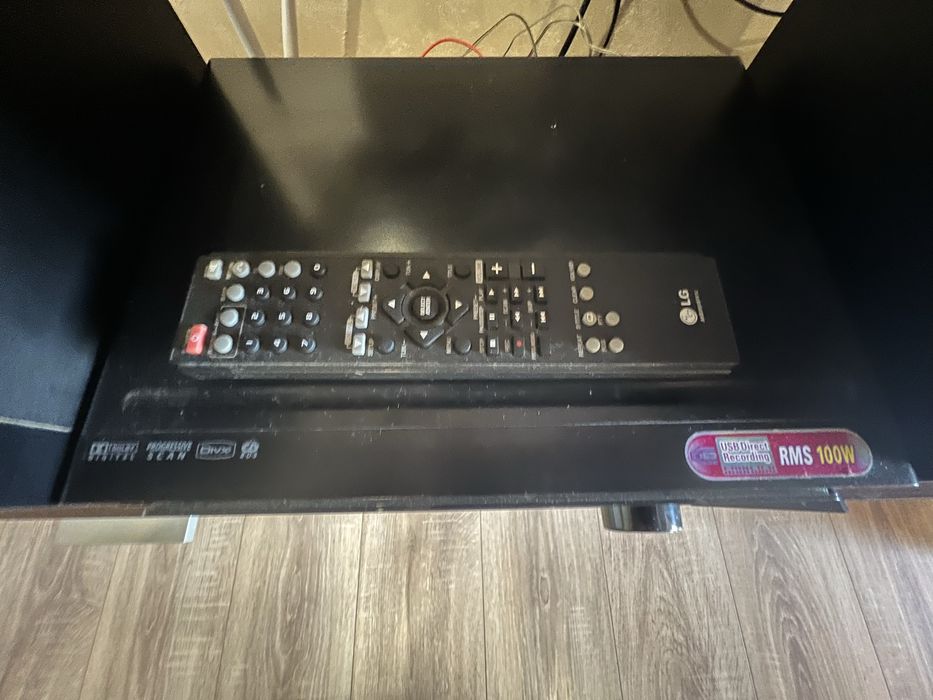 Продавам mini dvd hi-fi LG