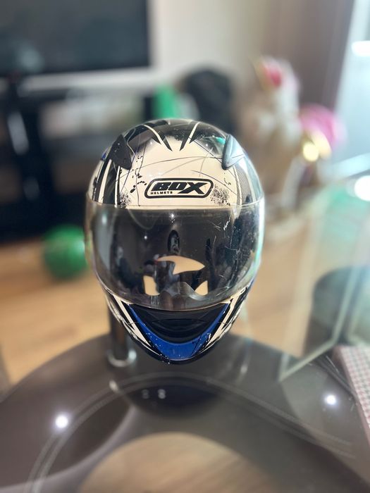 Мото каска.    .