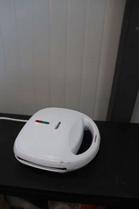 Уред за сандвичи Tristar SA-3052, 750 W, Бял с дефект