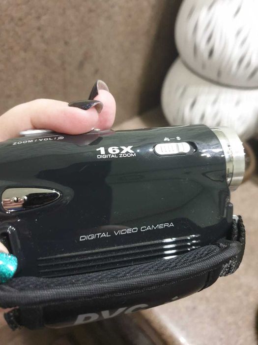 Продам видеокамеру sony dv-88