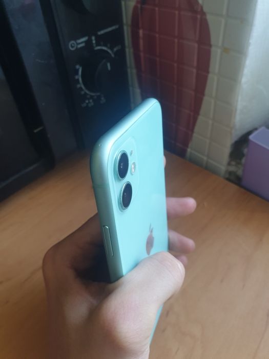 Продам iphone 11