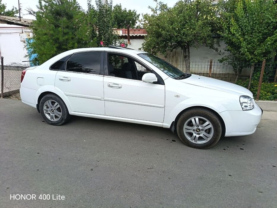 Srochno sotiladi