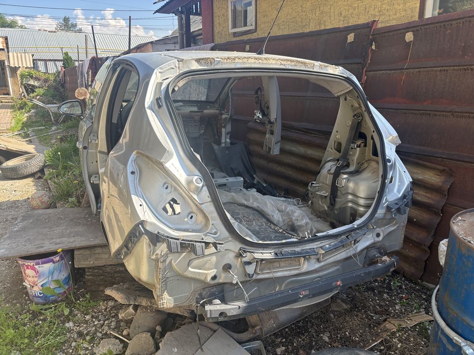 Опель Корса Д 2008 года