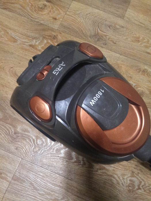 Продам пылесос ARG