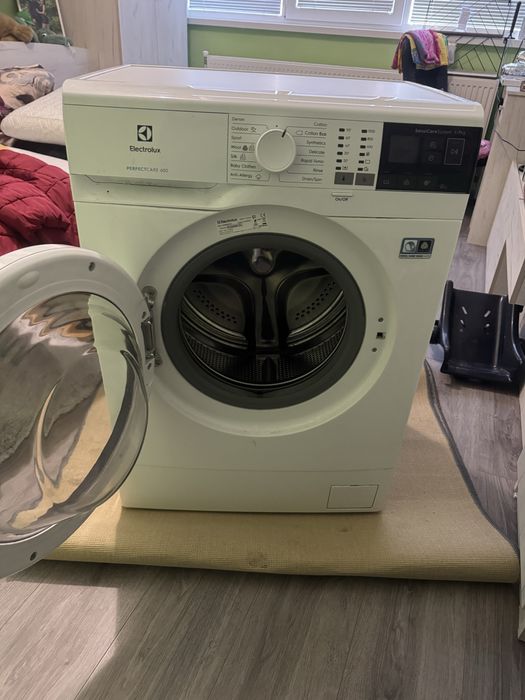 Пералня Електролукс Абсолютно Изправна